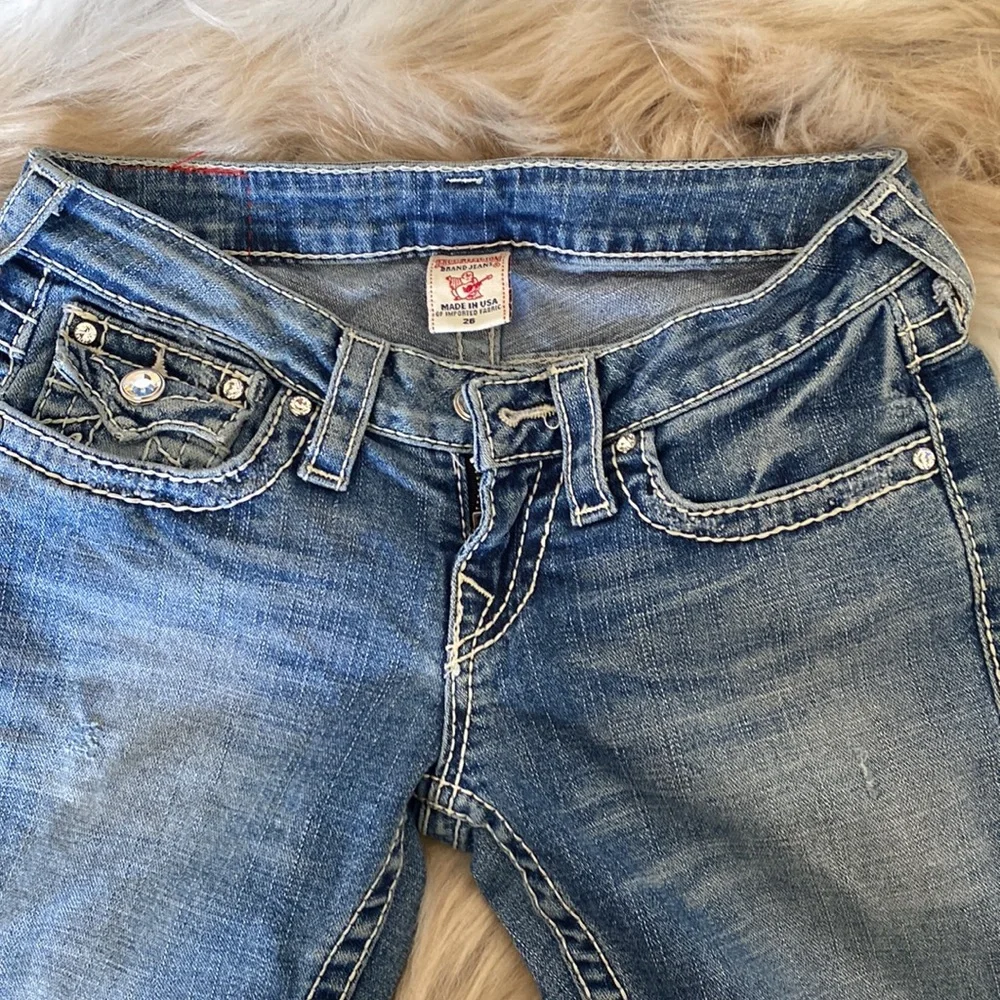 True Religion Jeans, flare style with embellishments, size 26 - Picture 5 of 13